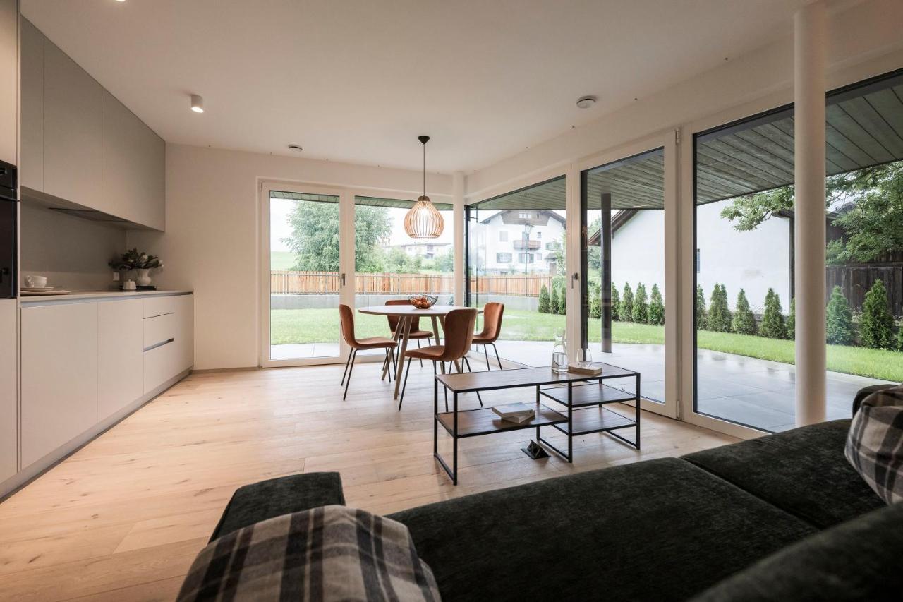Two-Bedroom Apartment,1430912917:JPEG